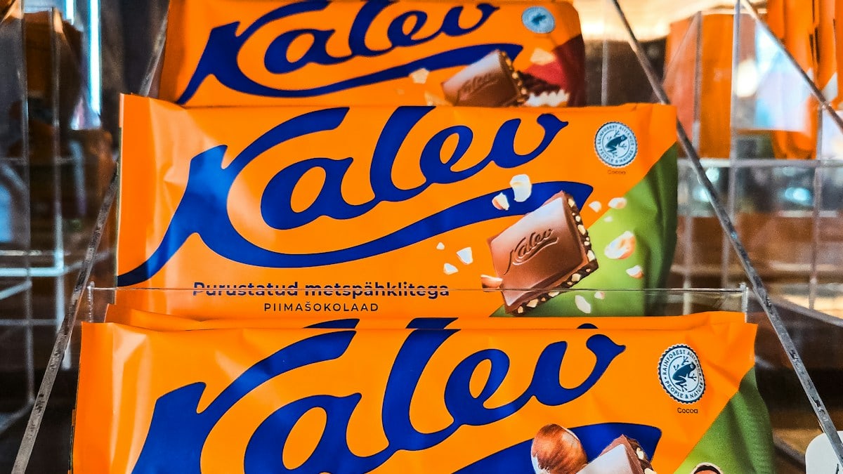 Kalev (often misspelled or searched as "kaleo") is Estonia's oldest and most famous confectionery brand, with a history tracing back to 1806. Known for its rich heritage, the brand produces a wide array of chocolates, marzipan, and sweets.